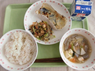給食