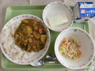 給食