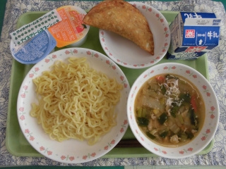 給食