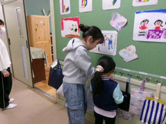 6年生 1年生のお手伝い