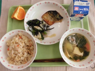 給食