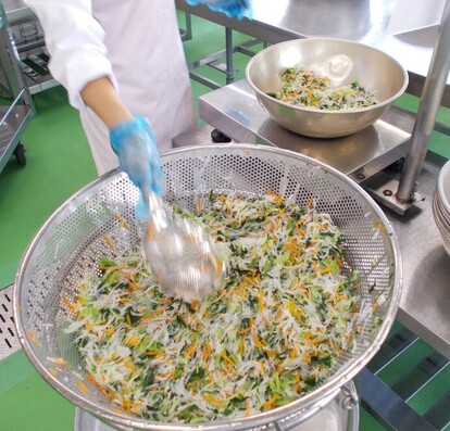 ツナ入り大根サラダ調理写真