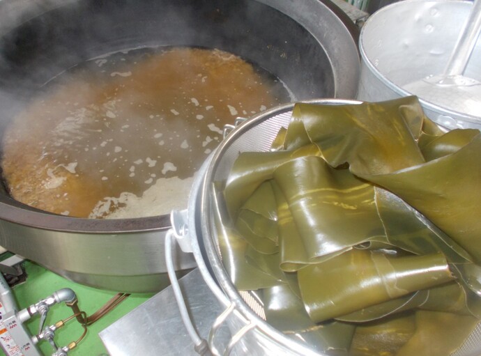 みそ汁の出汁調理写真