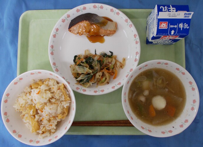 10月3日の給食写真