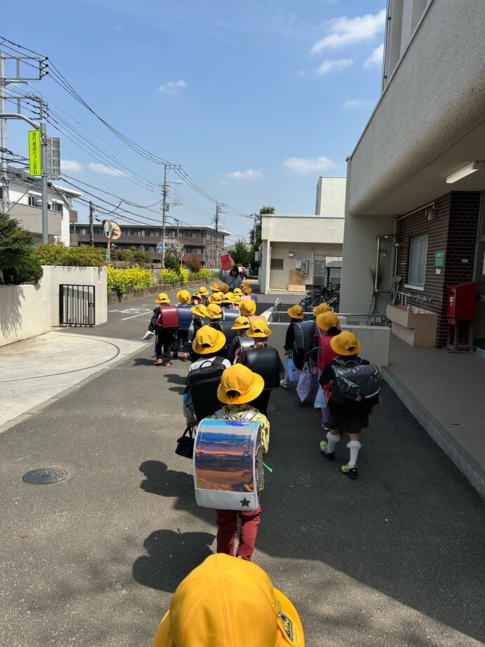 1年生は、方面別に集団下校します。