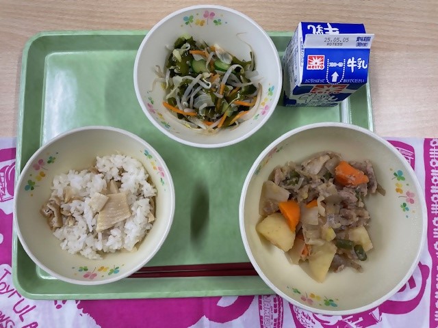 給食
