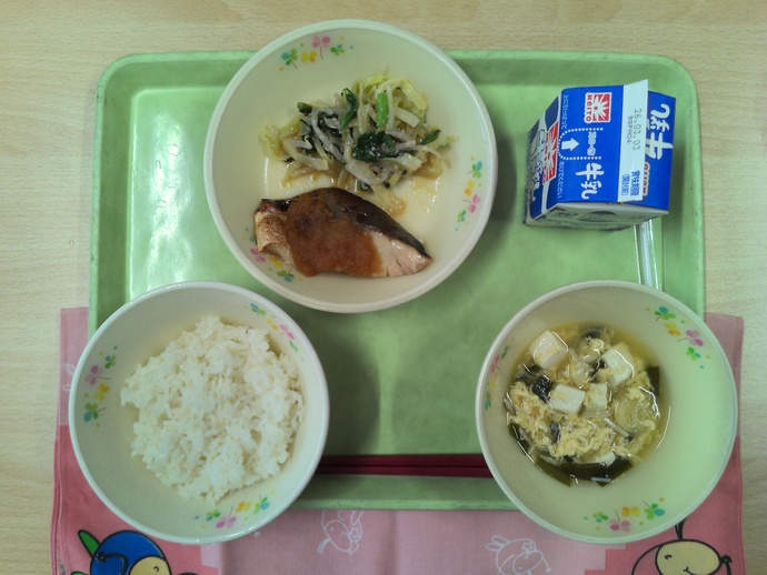 給食