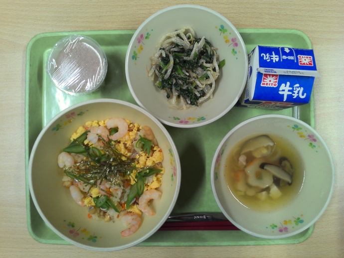 給食