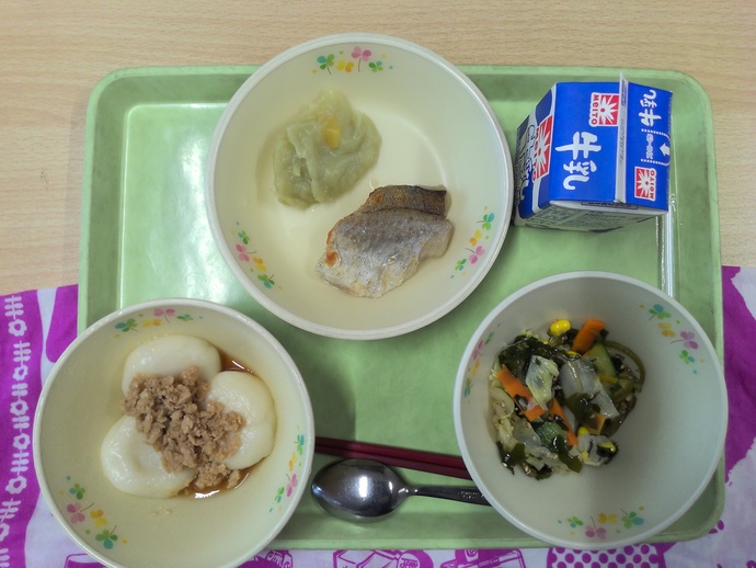 給食