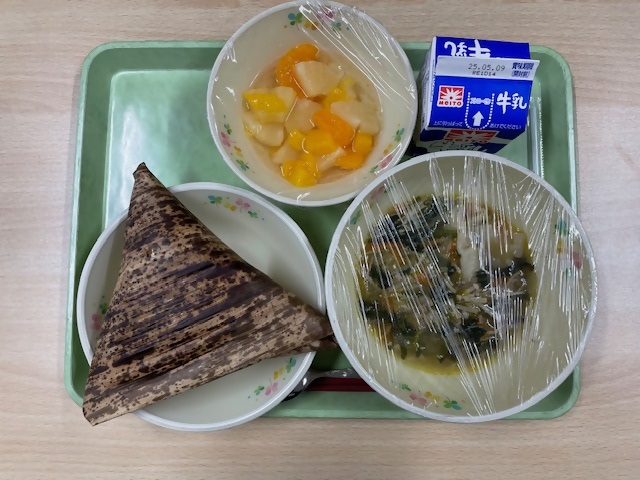 給食