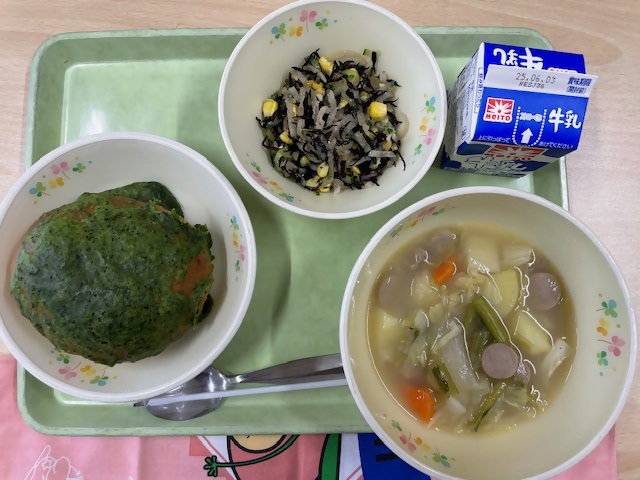 給食