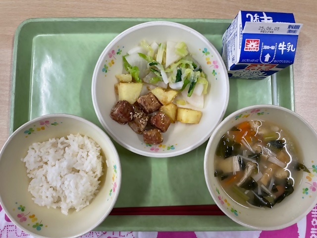 給食