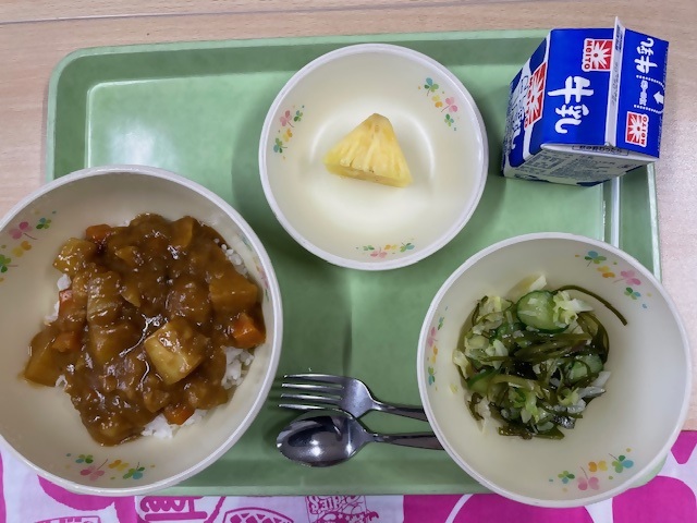給食