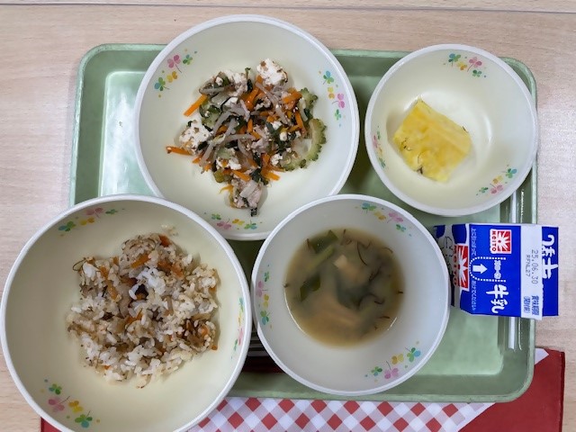 給食
