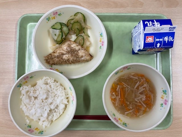 給食
