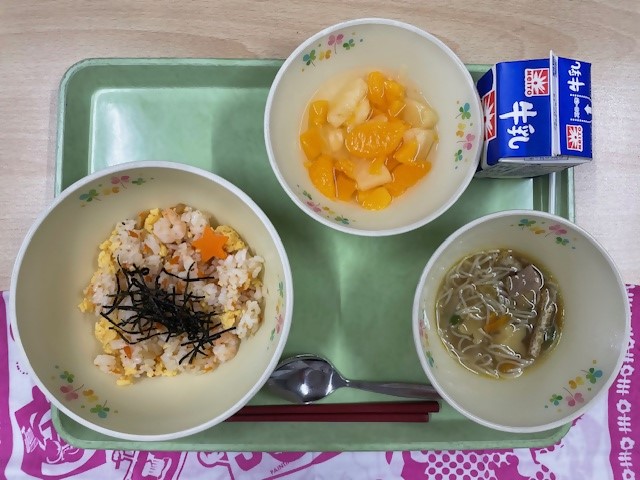 給食