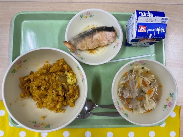 給食