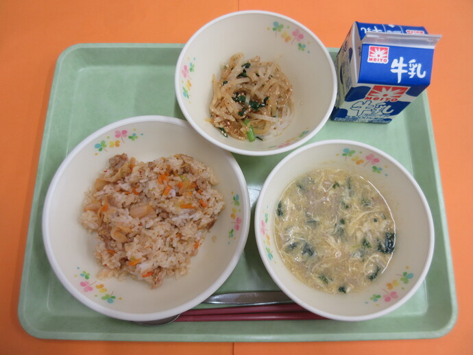 9月3日の給食 キムチチャーハン 中華コーンスープ ナムル 牛乳