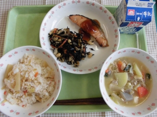給食