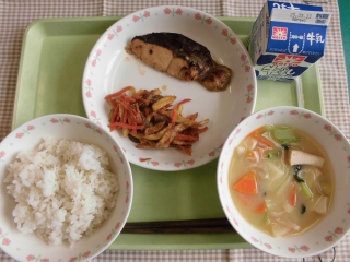 給食