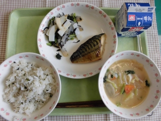 給食