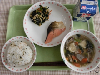 給食