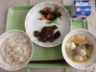 給食