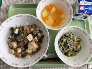 給食