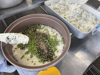 給食