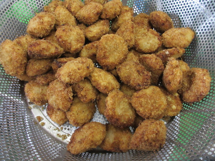 揚げたてキャベツたっぷりメンチ