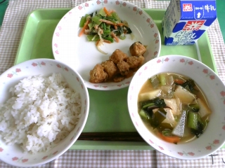 給食